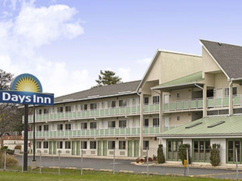 Days Inn By Wyndham Harrisburg North מראה חיצוני תמונה